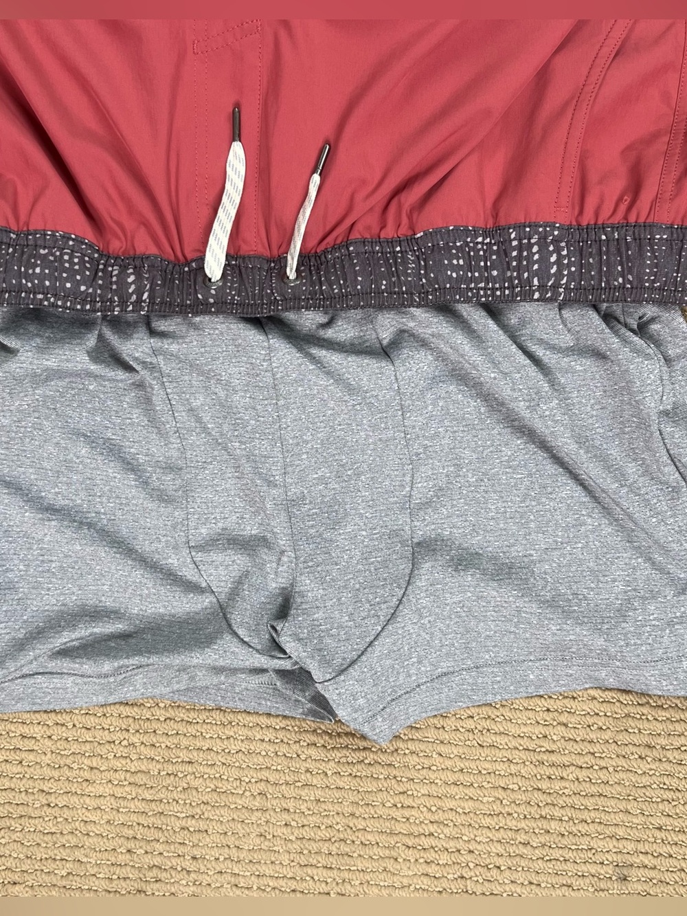 Vuori Shorts Men's Kore XL Salmon Color 7" Inseam Lined Gym Pockets - Picture 6 of 10